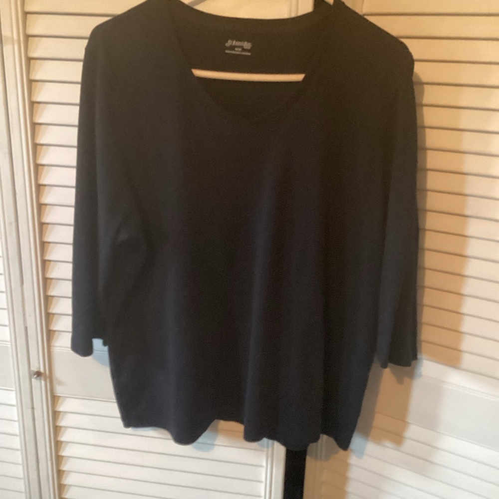 St . John’s Bay plus size ladies black pullover t-shirt, size 2X, NWOT